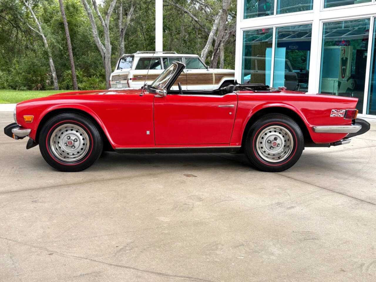 Triumph-TR-6-1976-Convertible-10