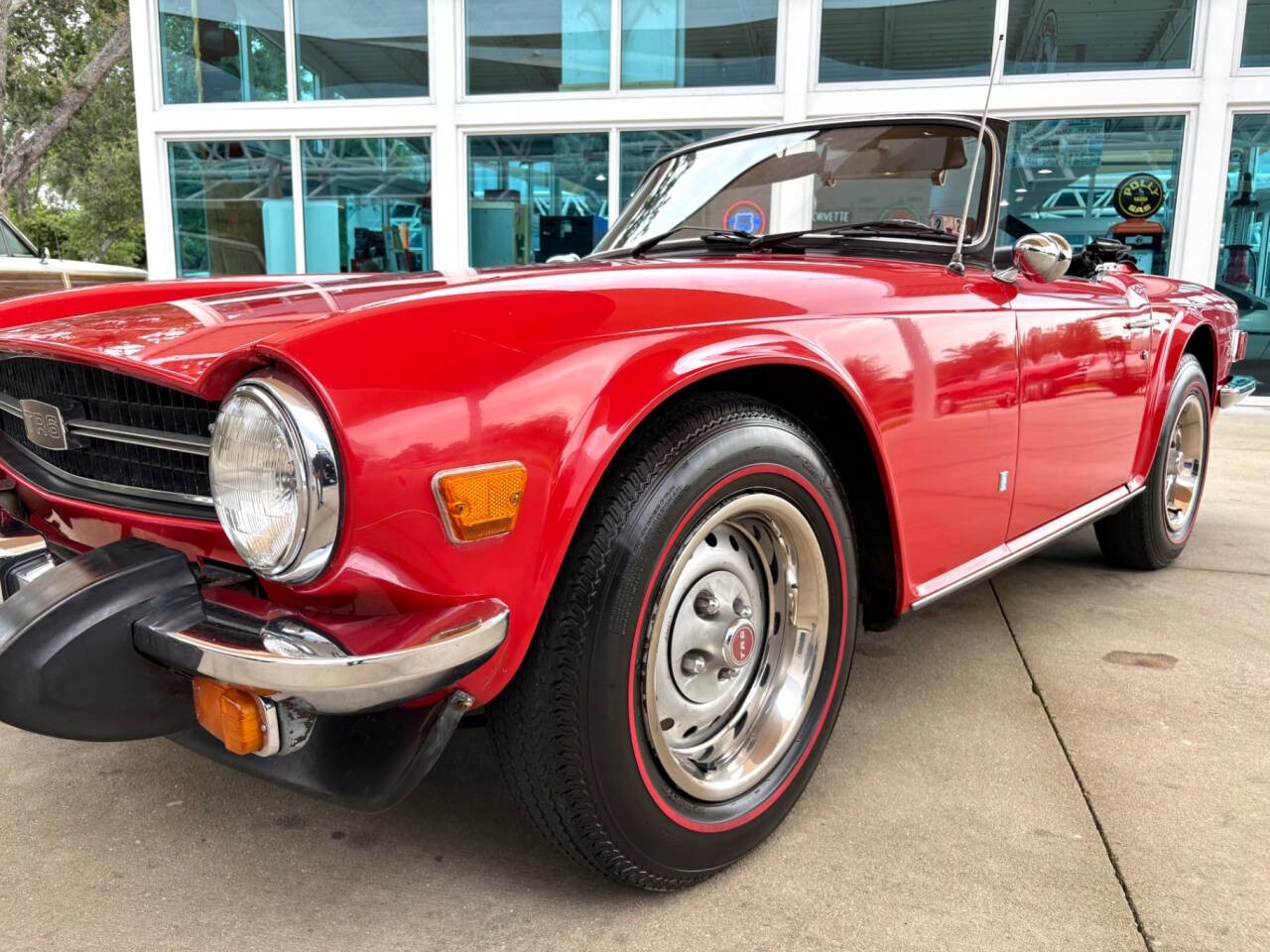 Triumph-TR-6-1976-Convertible-12