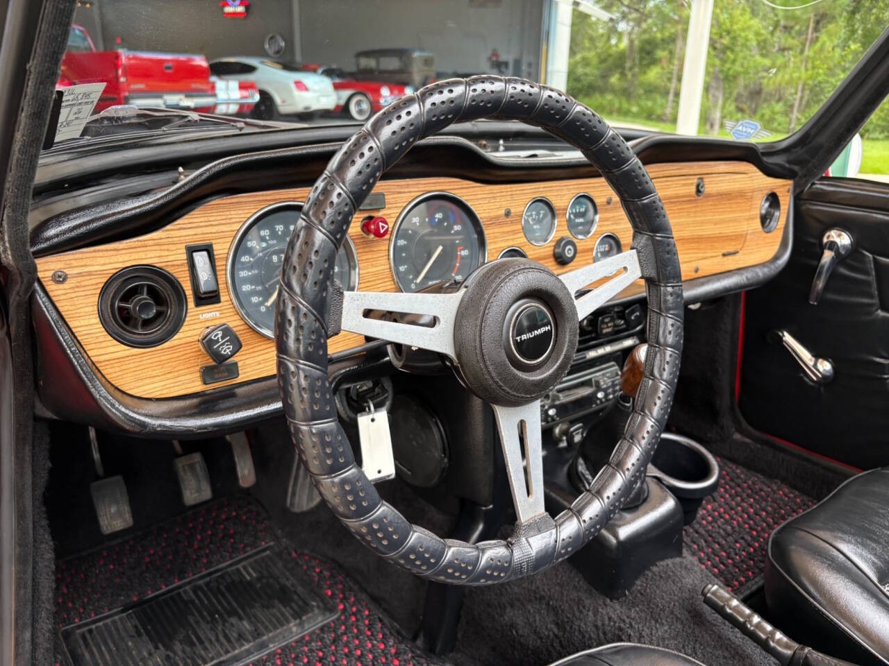 Triumph-TR-6-1976-Convertible-28