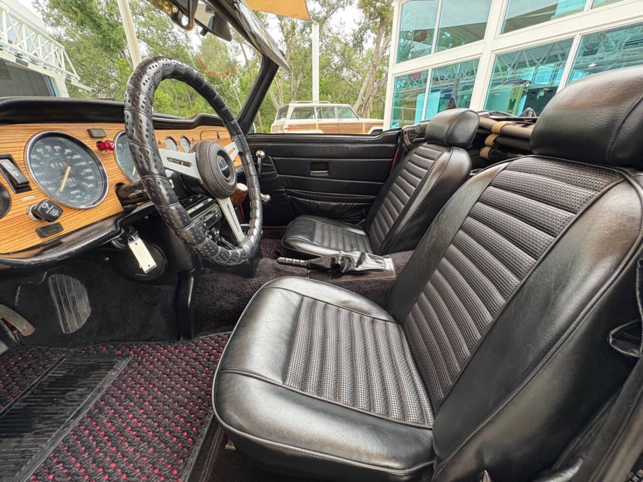 Triumph-TR-6-1976-Convertible-29
