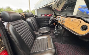 Triumph-TR-6-1976-Convertible-33