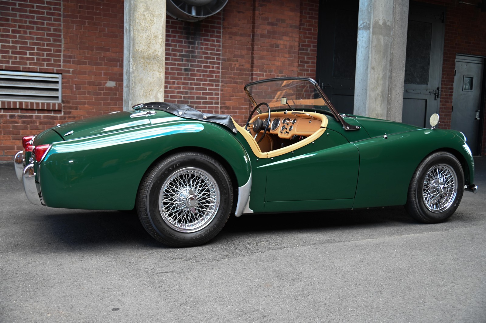 Triumph-TR3-1957-3