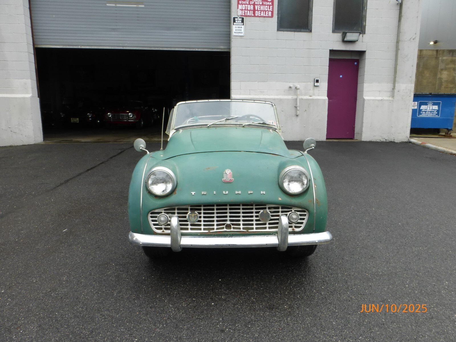 Triumph-TR3-1958-Convertible-1