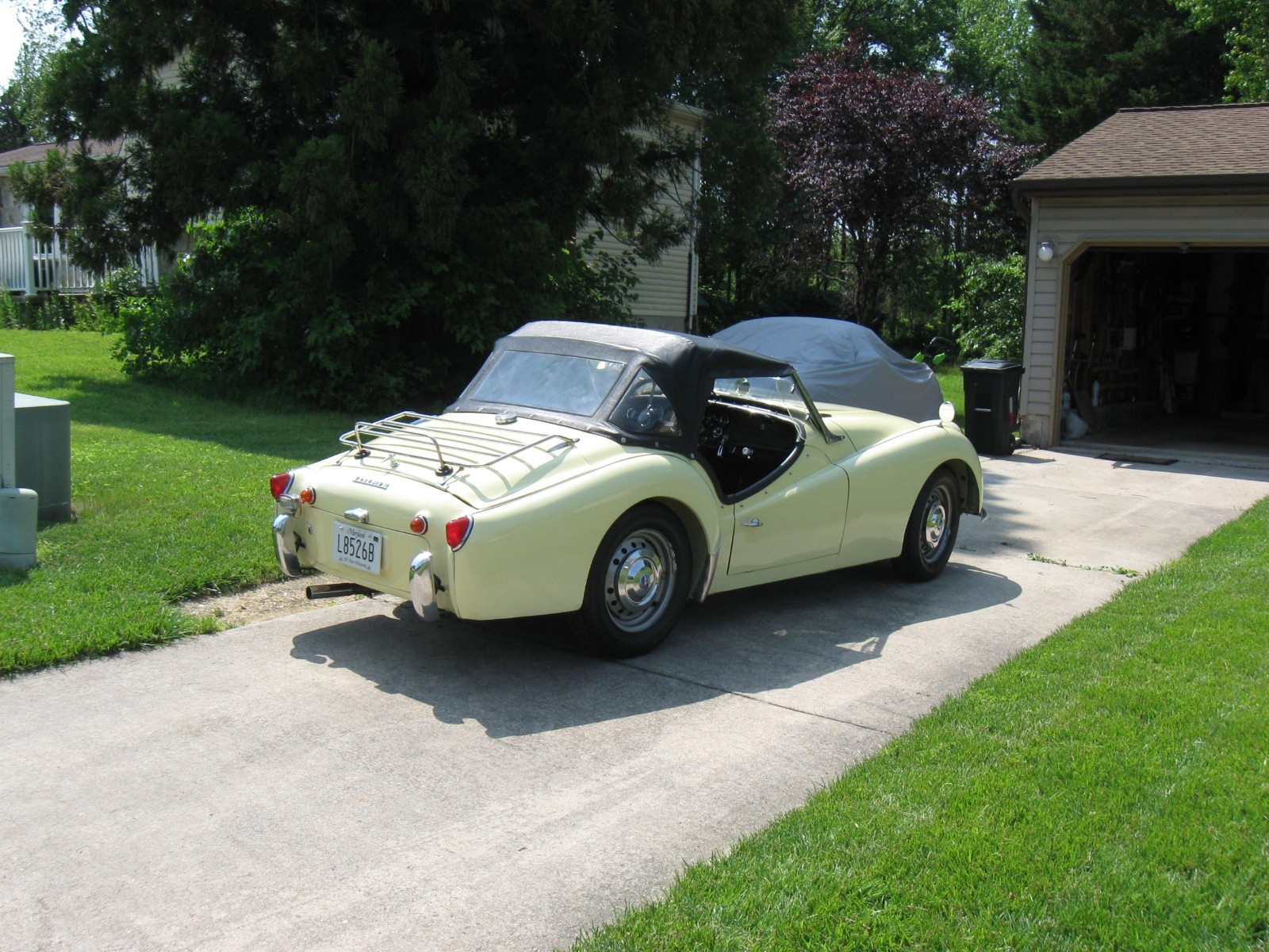 Triumph-TR3-1958-Convertible-11
