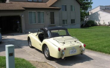 Triumph-TR3-1958-Convertible-12
