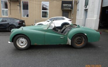 Triumph-TR3-1958-Convertible-2