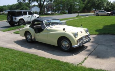 Triumph-TR3-1958-Convertible
