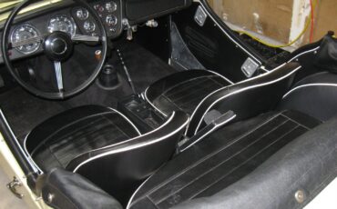 Triumph-TR3-1958-Convertible-7