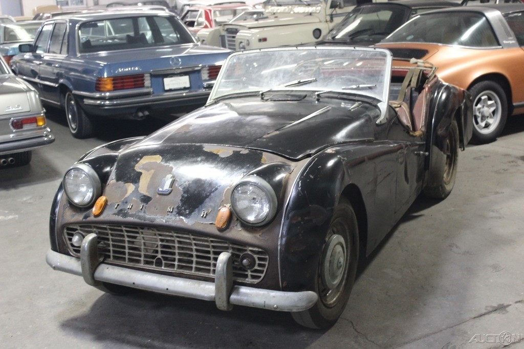 Triumph-TR3-1962-Convertible-1