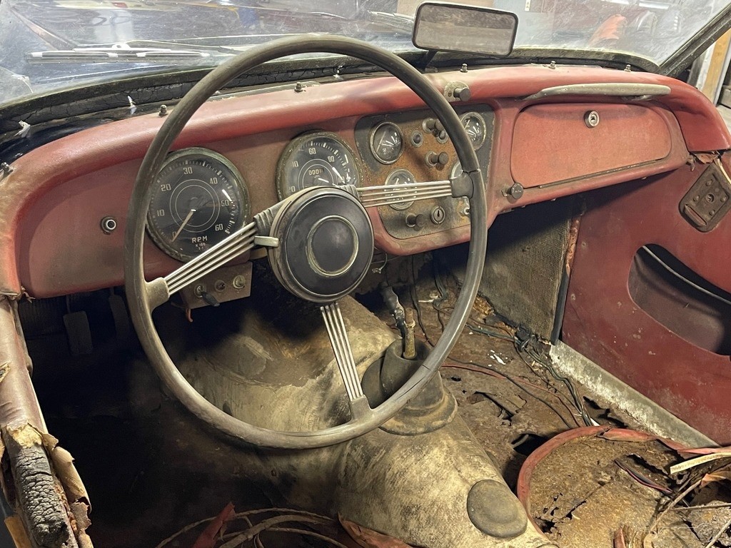 Triumph-TR3-1962-Convertible-10
