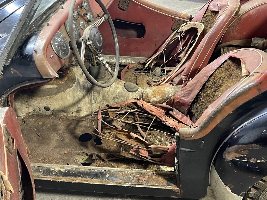 Triumph-TR3-1962-Convertible-11