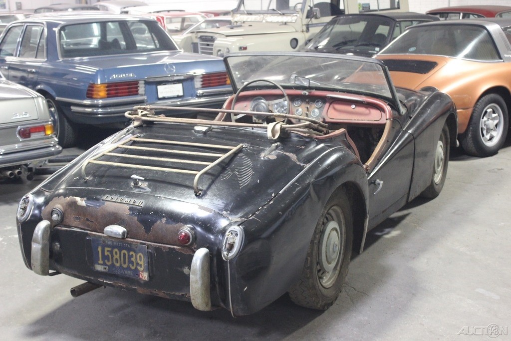 Triumph-TR3-1962-Convertible-2