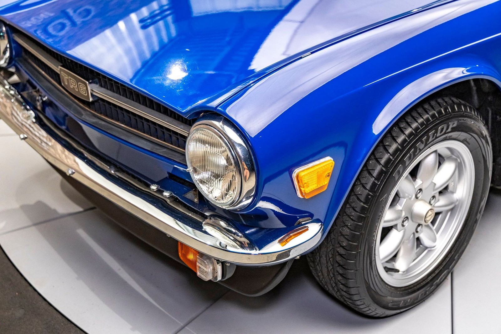 Triumph-TR6-1975-Other-10