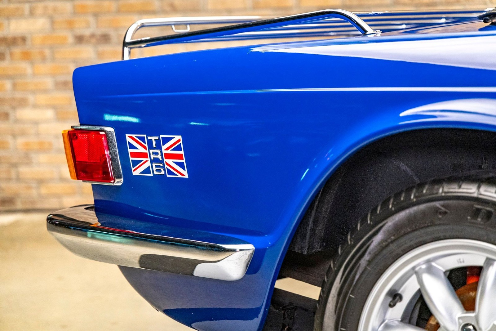 Triumph-TR6-1975-Other-16
