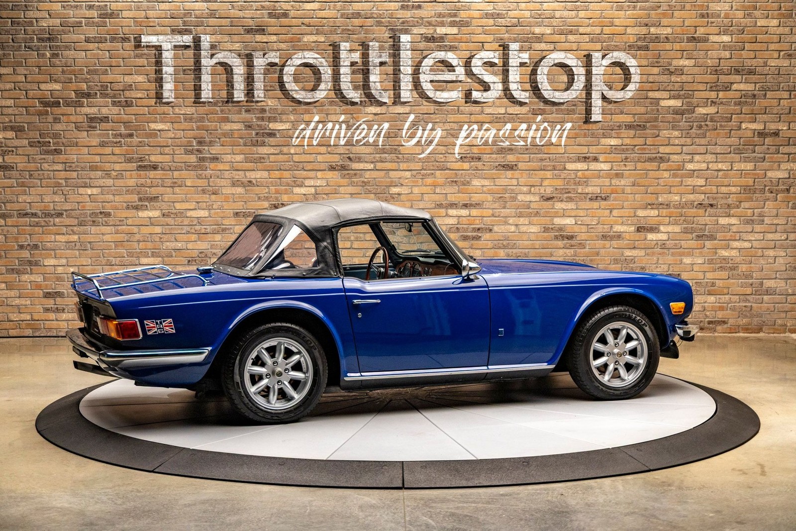 Triumph-TR6-1975-Other-3