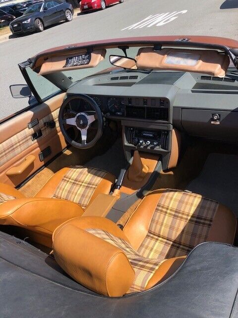 Triumph-TR7-1980-Convertible-9