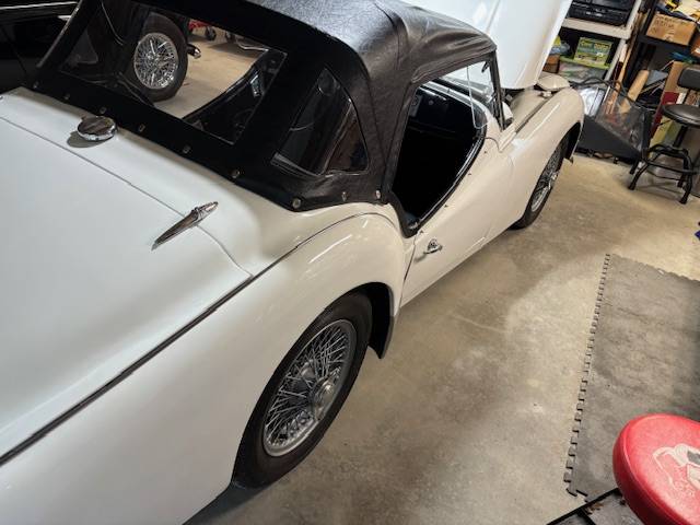 Triumph-Tr-3-1959-white-2