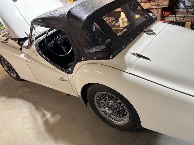 Triumph-Tr-3-1959-white-3