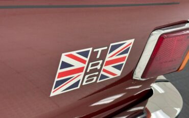 Triumph-Tr6-1973-Burgundy-Black-20