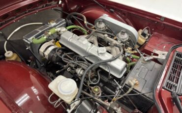 Triumph-Tr6-1973-Burgundy-Black-26