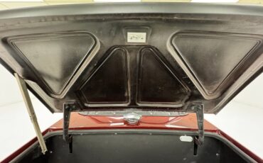 Triumph-Tr6-1973-Burgundy-Black-27