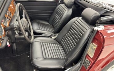Triumph-Tr6-1973-Burgundy-Black-31