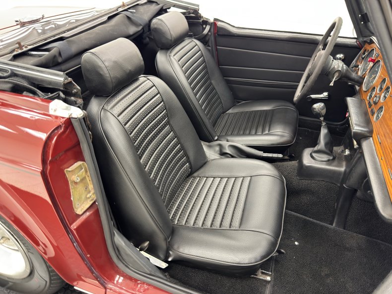 Triumph-Tr6-1973-Burgundy-Black-34