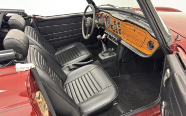 Triumph-Tr6-1973-Burgundy-Black-35