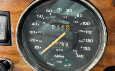 Triumph-Tr6-1973-Burgundy-Black-39