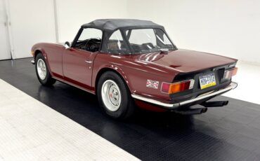 Triumph-Tr6-1973-Burgundy-Black-4