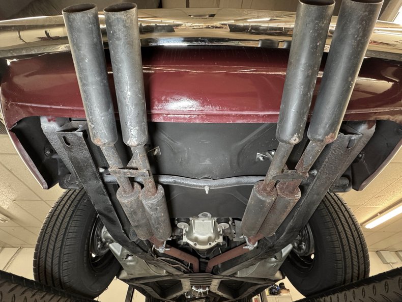 Triumph-Tr6-1973-Burgundy-Black-46
