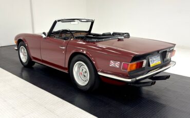 Triumph-Tr6-1973-Burgundy-Black-5