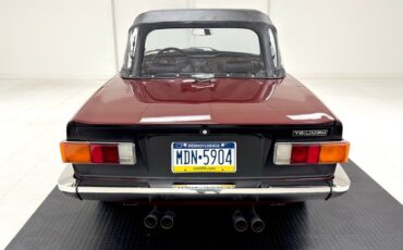 Triumph-Tr6-1973-Burgundy-Black-7
