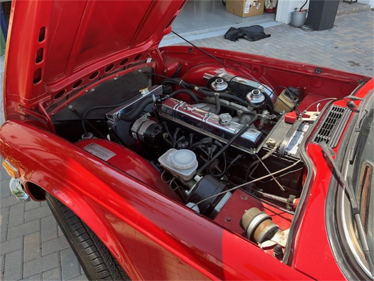 Triumph-Tr6-1973-Pimento-Red-Black-14