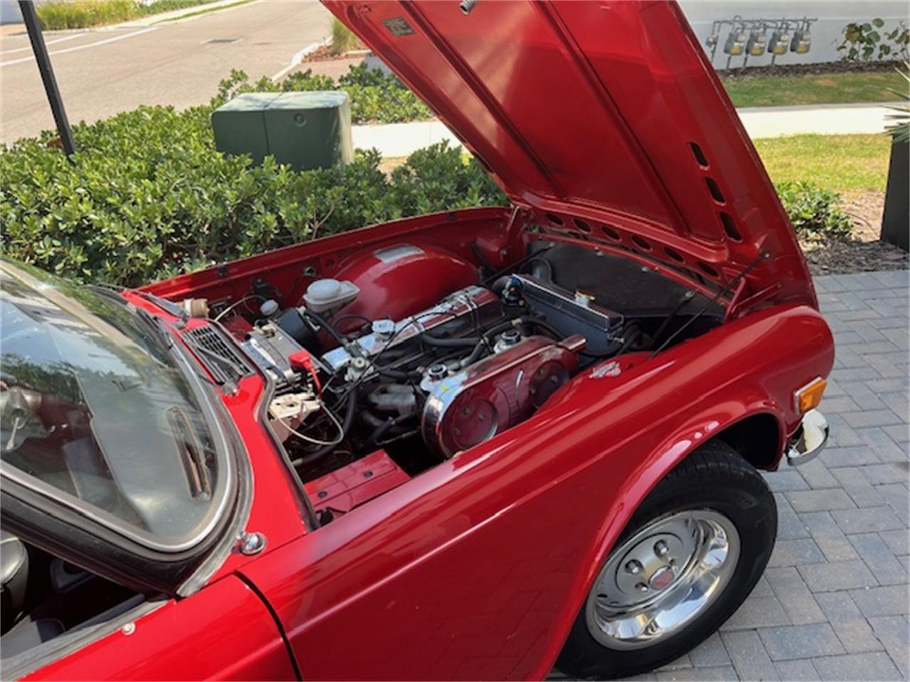 Triumph-Tr6-1973-Pimento-Red-Black-15