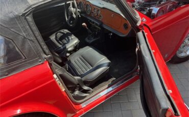 Triumph-Tr6-1973-Pimento-Red-Black-2