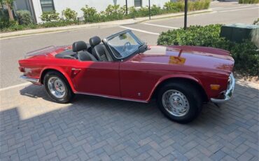 Triumph-Tr6-1973-Pimento-Red-Black