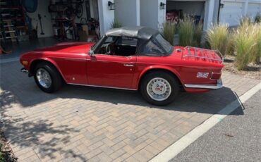 Triumph-Tr6-1973-Pimento-Red-Black-8