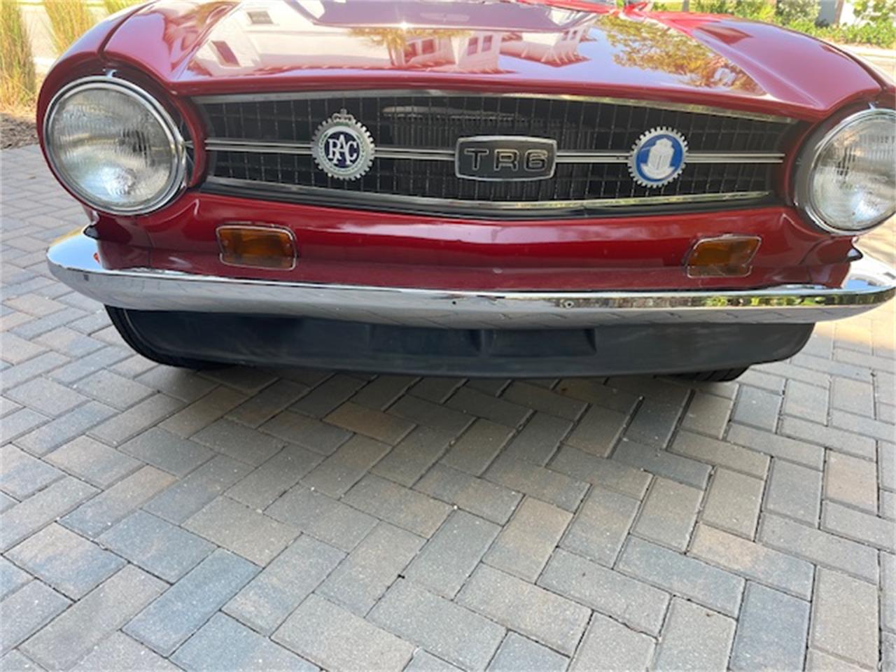 Triumph-Tr6-1973-Pimento-Red-Black-9