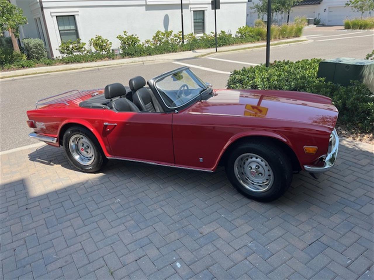 Triumph-Tr6-1973-Pimento-Red-Black