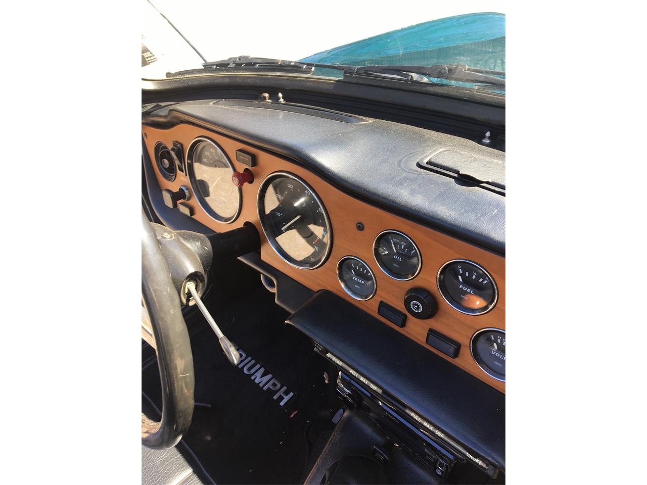 Triumph-Tr6-1974-Mallard-blue-Black-14