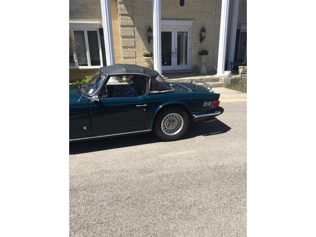 Triumph-Tr6-1974-Mallard-blue-Black-2