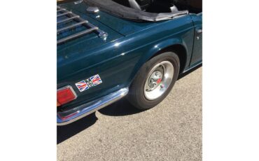 Triumph-Tr6-1974-Mallard-blue-Black-28