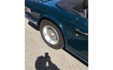 Triumph-Tr6-1974-Mallard-blue-Black-31