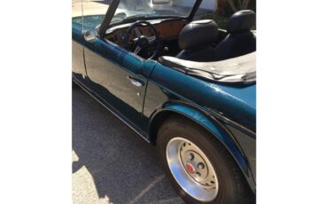 Triumph-Tr6-1974-Mallard-blue-Black-32