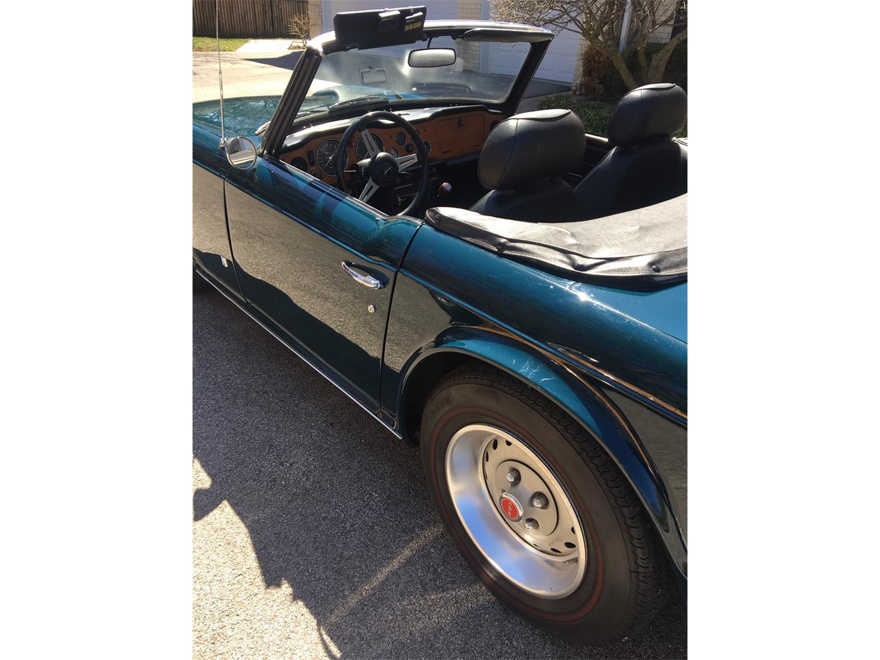 Triumph-Tr6-1974-Mallard-blue-Black-32