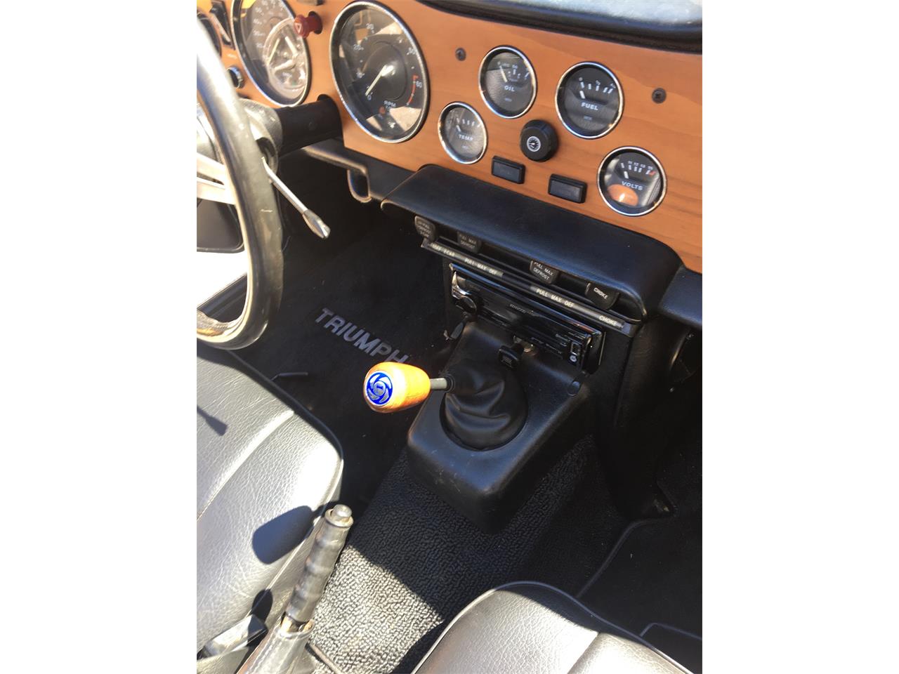 Triumph-Tr6-1974-Mallard-blue-Black-35
