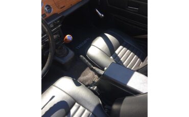 Triumph-Tr6-1974-Mallard-blue-Black-40
