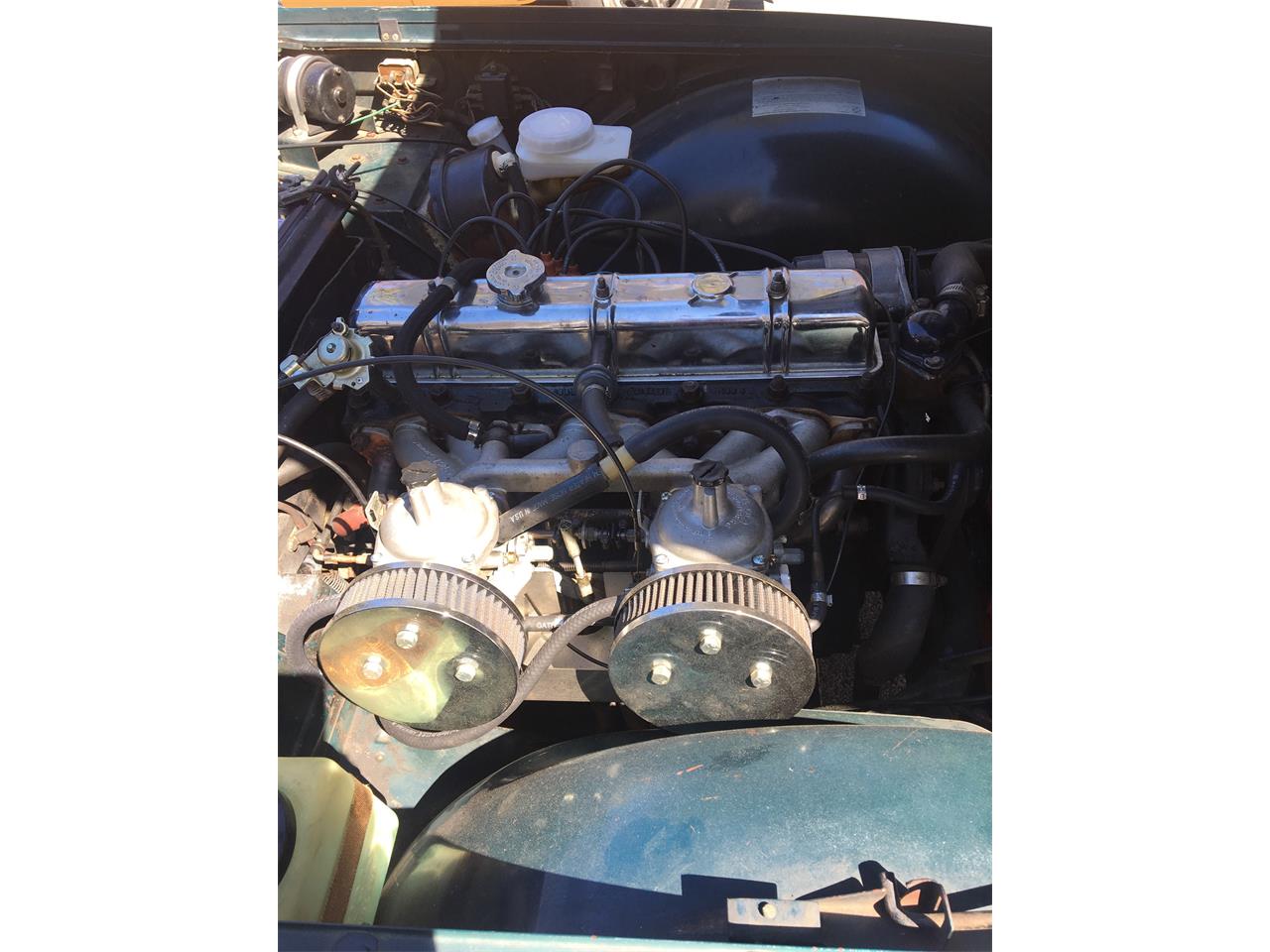 Triumph-Tr6-1974-Mallard-blue-Black-6