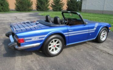 Triumph-Tr6-1975-Viper-Blue-1